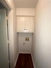 1302 Crescent St in Denton, TX - Building Photo - Building Photo