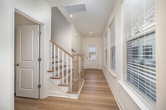 6101 Mariemont Cir in Charlotte, NC - Building Photo - Building Photo