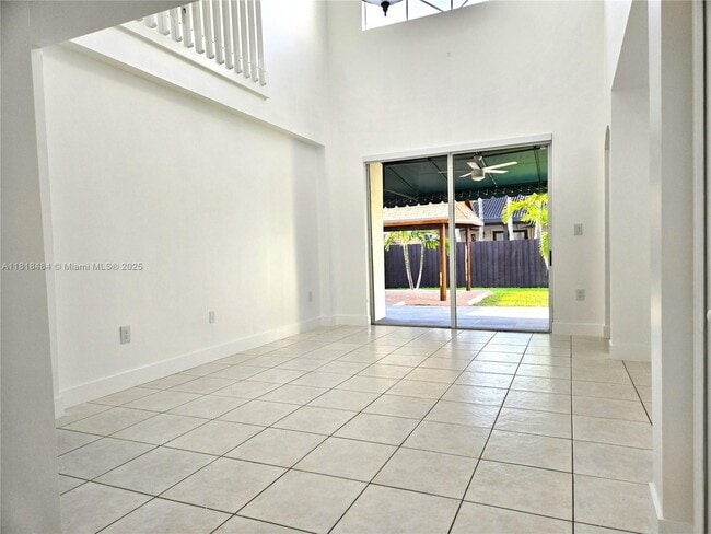 15294 SW 39th Terrace in Miami, FL - Building Photo - Building Photo