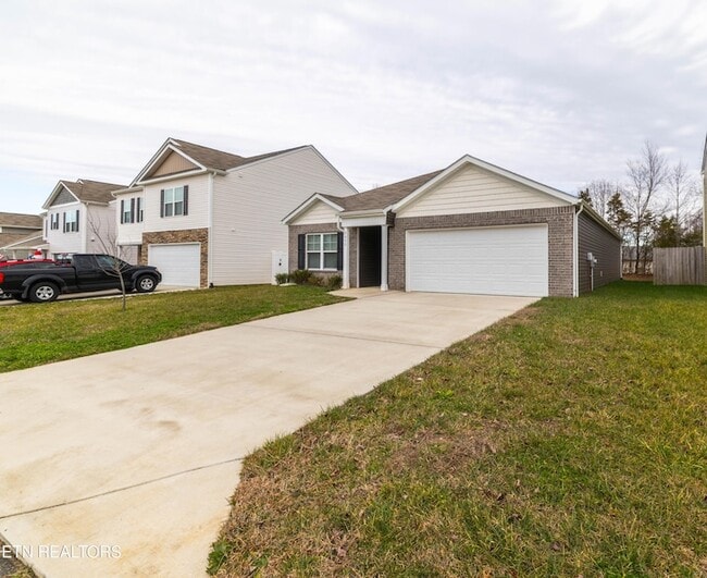 7452 Game Bird St in Corryton, TN - Foto de edificio - Building Photo