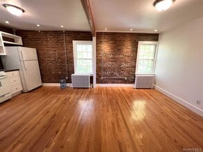 273 NY-9D in Beacon, NY - Building Photo - Building Photo