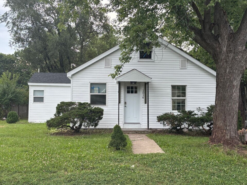 1014 Jefferson St in Columbia, MO - Building Photo