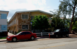 1561 Jefferson Ave Apartamentos