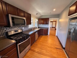 12814 Lakeshore Blvd in Bratenahl, OH - Building Photo - Building Photo
