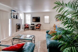 29 Giacomini Rd in Point Reyes Station, CA - Building Photo - Building Photo