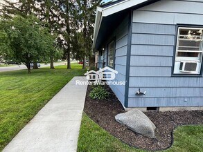 8820 11th Ave S in Minneapolis, MN - Building Photo - Building Photo