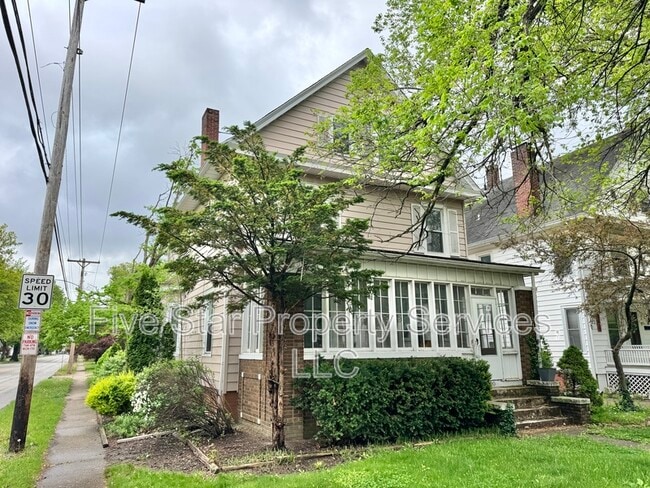 property at 800 S Park Ave