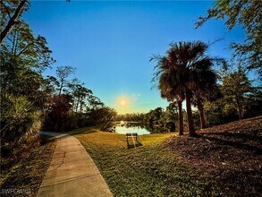 10021 Sky View Way in Ft. Myers, FL - Building Photo - Building Photo