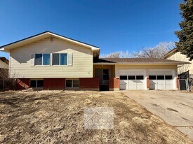 310 Fairfax St in Colorado Springs, CO - Building Photo