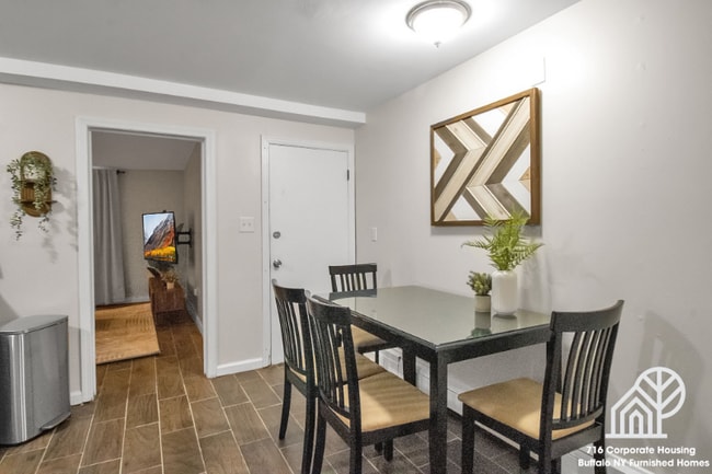 1540 Abbott Rd in Buffalo, NY - Foto de edificio - Building Photo