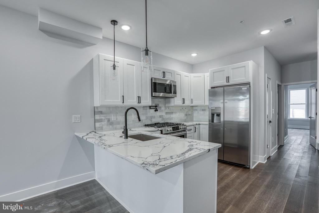 402 W Berks St-Unit -2 in Philadelphia, PA - Building Photo