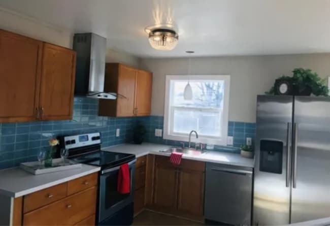 2226 N Circle Dr in Colorado Springs, CO - Foto de edificio - Building Photo