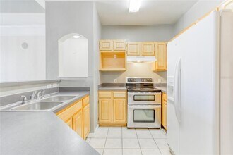 3209 Parkchester Square Blvd in Orlando, FL - Building Photo - Building Photo