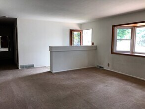 Spacious 3 Bed 2 Bath House Near CSU Campus! in Fort Collins, CO - Building Photo - Building Photo