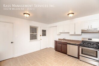 1532 W Wilson Ave in Chicago, IL - Building Photo - Building Photo