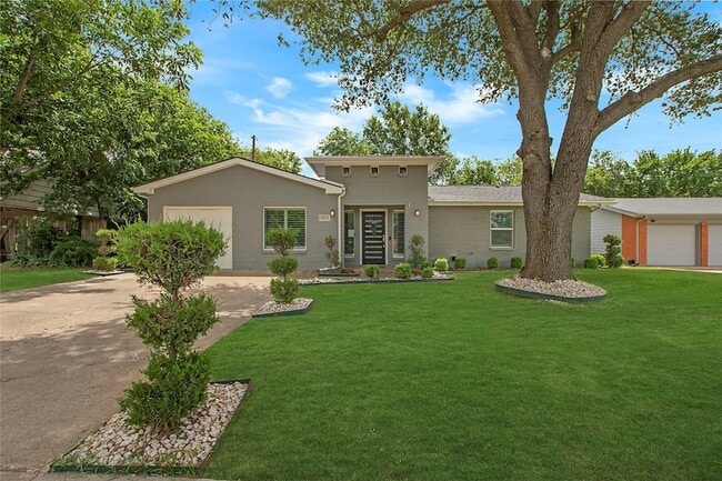 property at 3512 Colgate Ln