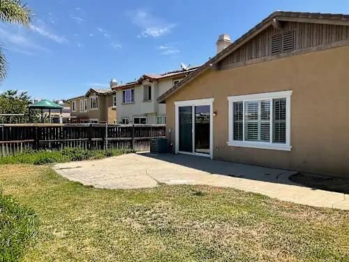 5099 Pamplona Ave in Murrieta, CA - Building Photo