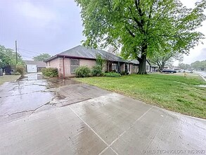 8250 E 33rd St in Tulsa, OK - Building Photo - Building Photo