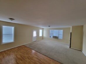 702 E St in Rupert, ID - Building Photo - Building Photo