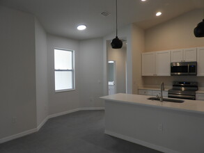 1071 Caligula Ave SE in Palm Bay, FL - Building Photo - Building Photo