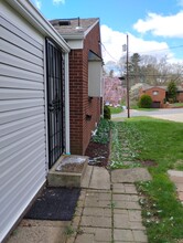 5509 California Ave in Bethel Park, PA - Building Photo - Building Photo