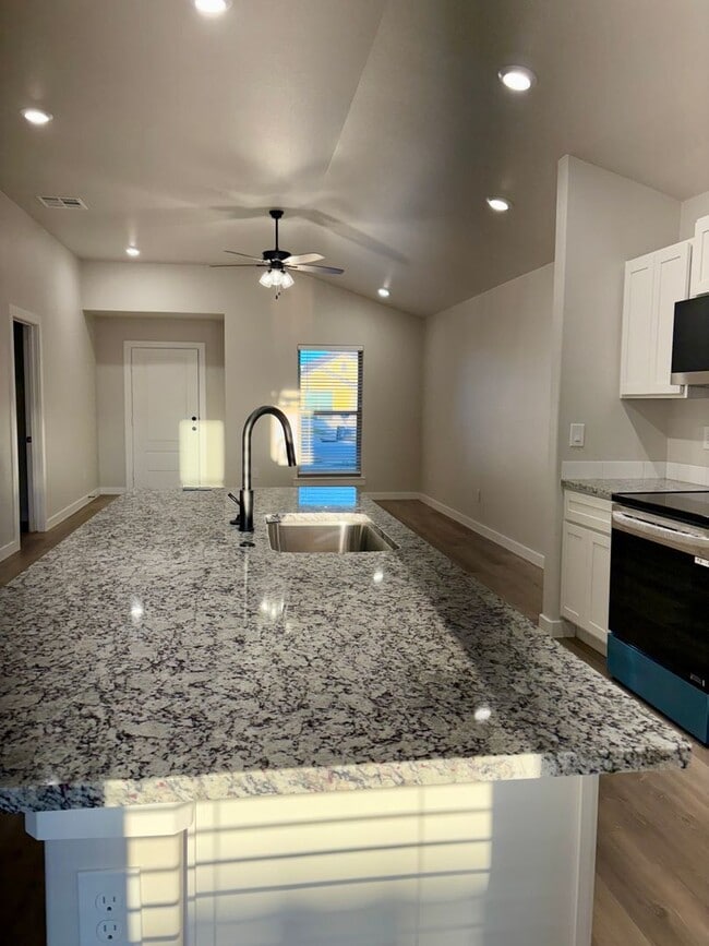 2158 Kokomo Ave in Lubbock, TX - Building Photo - Building Photo