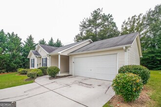 207 Johnny Ln in Dallas, GA - Building Photo - Building Photo