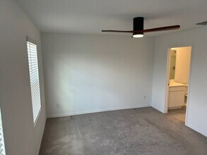 648 Belgrove St in Debary, FL - Foto de edificio - Building Photo