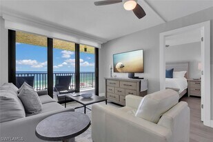 890 S Collier Blvd in Marco Island, FL - Building Photo