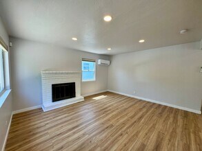 4953-4953 13th Ave in Sacramento, CA - Building Photo - Building Photo