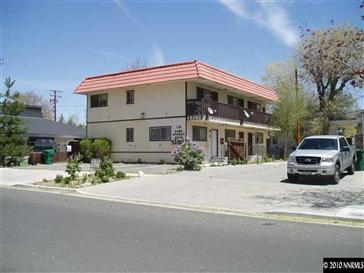 18 Vine St in Reno, NV - Foto de edificio