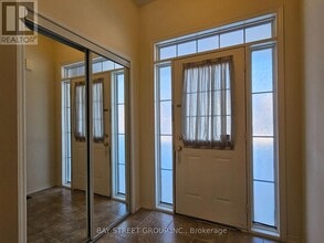 1275 Blencowe Cres in Newmarket, ON - Building Photo - Building Photo