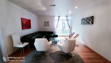 5557 S Harper Ave in Chicago, IL - Building Photo - Building Photo