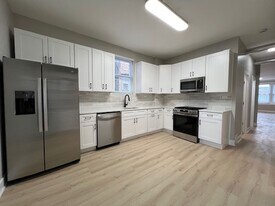 3640 W Fullerton Ave in Chicago, IL - Building Photo