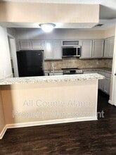 1721 Patricia Dr in San Antonio, TX - Building Photo - Building Photo