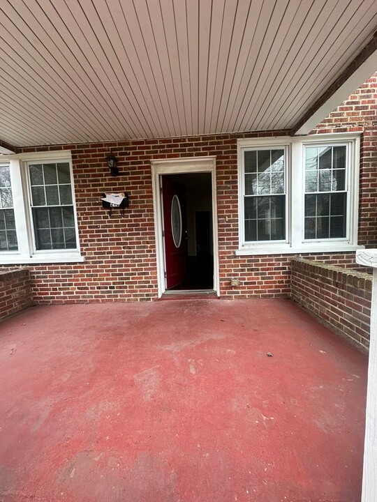 213-215 N Broad St in Suffolk, VA - Building Photo