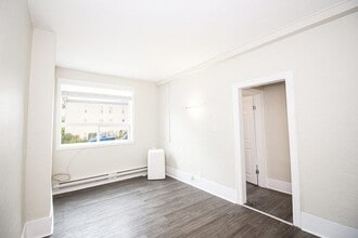 309 Enfield Apartment in Winnipeg, MB - Building Photo - Building Photo