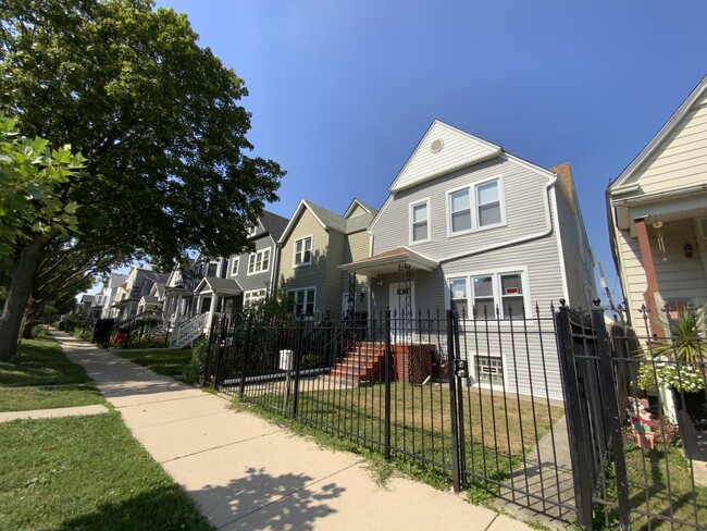 3426 W Melrose St in Chicago, IL - Building Photo - Building Photo