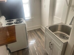 819 6th St N in St. Petersburg, FL - Building Photo - Building Photo