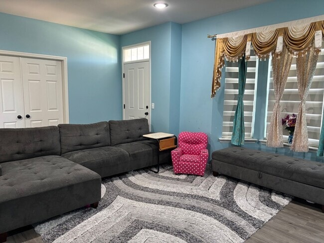 708 Alban Aly in O'Fallon, MO - Foto de edificio - Building Photo