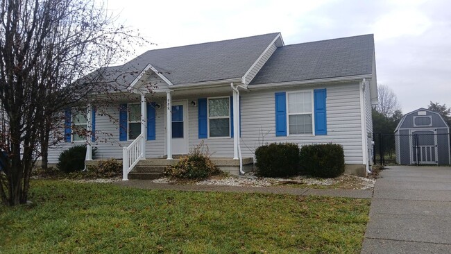 489 Lakes of Dogwood Blvd in Shepherdsville, KY - Building Photo - Building Photo