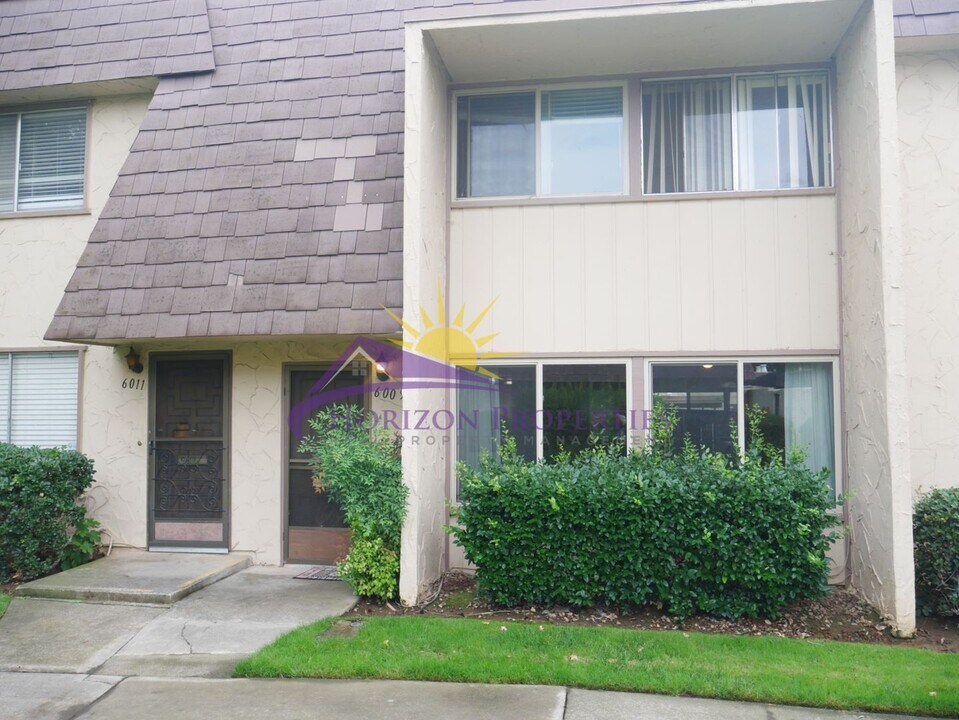 6009 Casa Alegre in Carmichael, CA - Building Photo