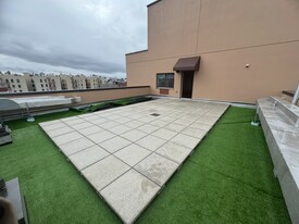 3104 31st Ave, Unit 3 in Astoria, NY - Building Photo