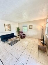 211 Stirling Rd in Dania Beach, FL - Building Photo - Building Photo