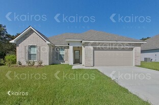 302 Carencro St in Carencro, LA - Building Photo