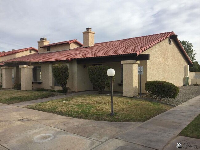 2155 S 14th Ave in Yuma, AZ - Building Photo - Building Photo