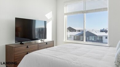 10670 Jake Jabs Blvd, Unit 1311 in Longmont, CO - Foto de edificio - Building Photo