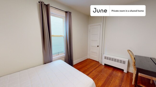 Private bedroom in 4 bed/1 bath Home in Boston, MA - Building Photo - Building Photo