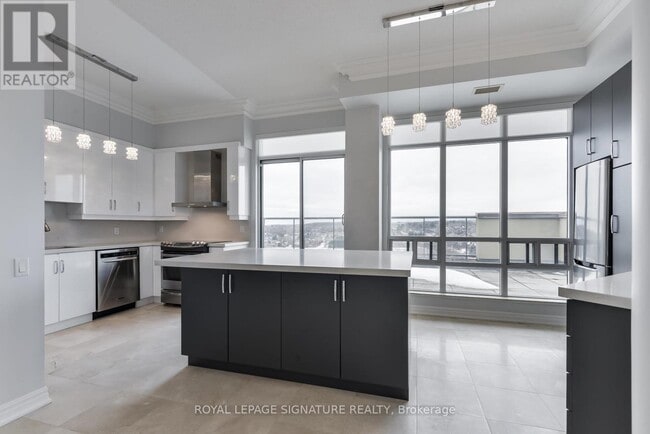 property at 11121 Yonge St