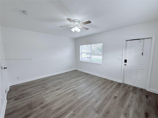 1625 S Federal Hwy in Lake Worth Beach, FL - Building Photo - Building Photo